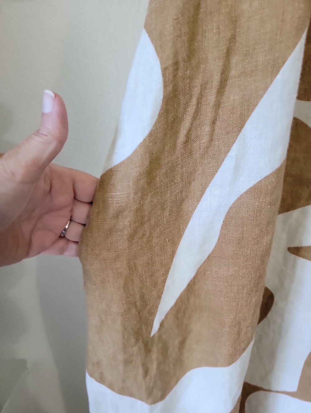 Banana Republic Beige and Cream Halter-Style 100% Linen Maxi Dress - Picture 5 of 12